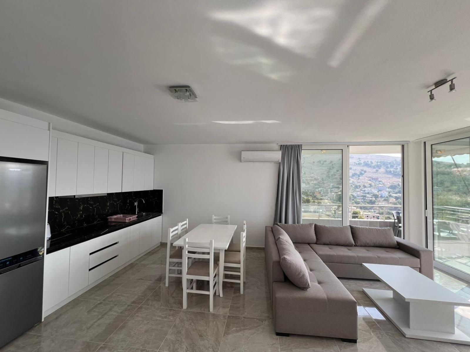 Beauty ! Uphill Location Sarandë