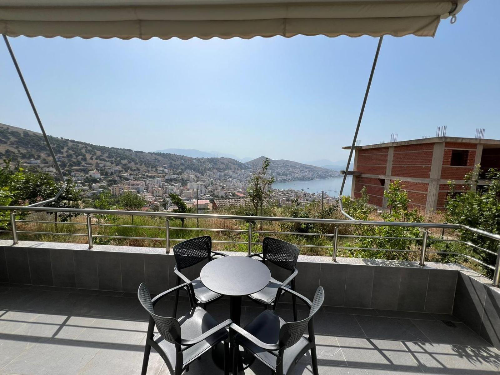 Beauty ! Uphill Location Apartment Sarandë