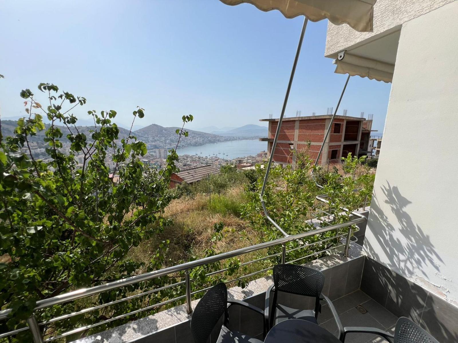 Beauty ! Uphill Location Apartment